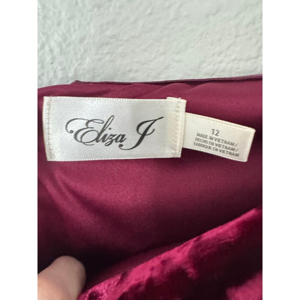 Eliza J Wine Burgundy Velvet Off the Shoulder Dress Size 12 NWT - Picture 6 of 6